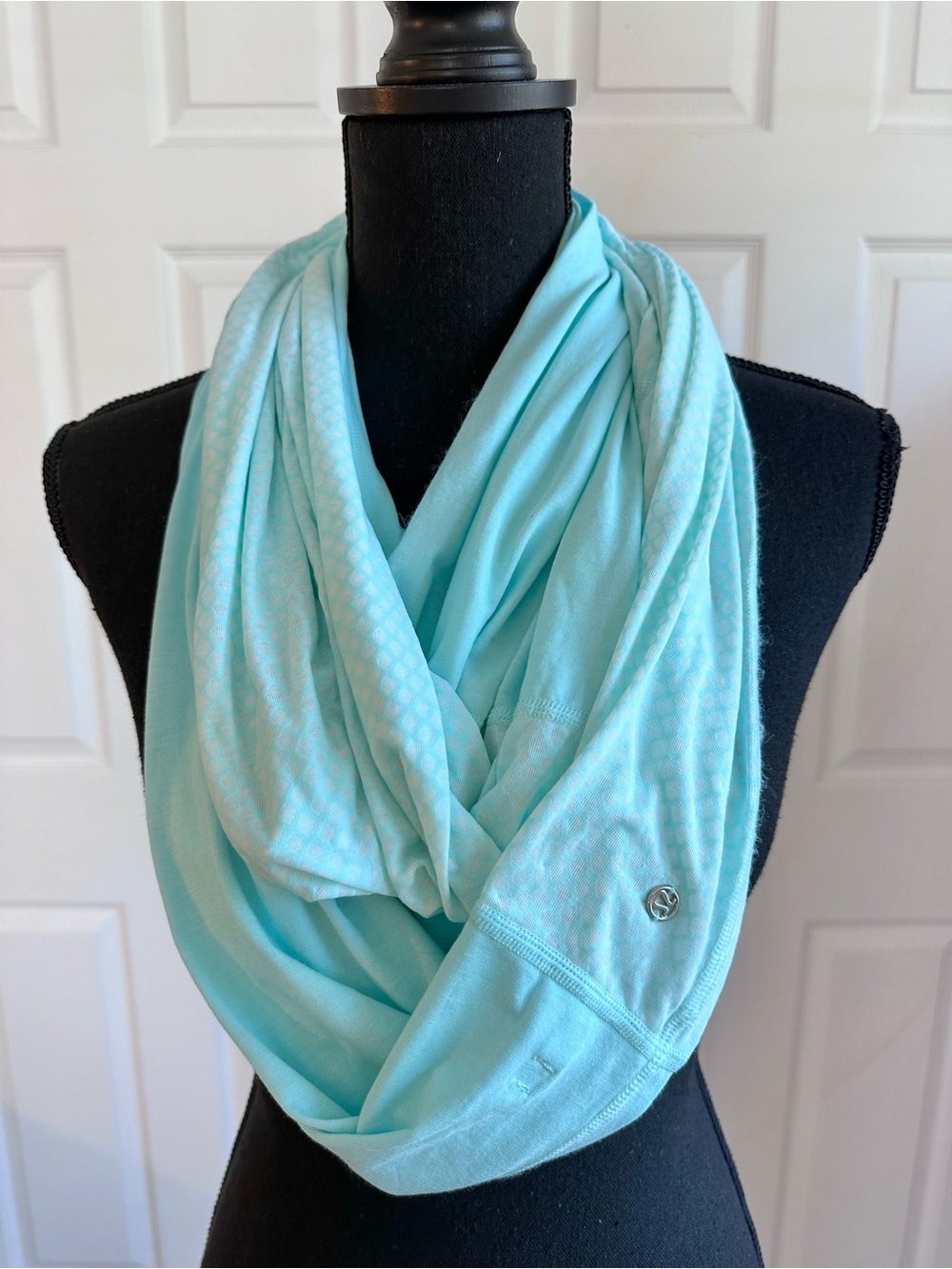 Lululemon Teal Lightweight Infinity Scarf